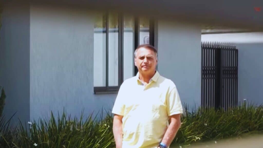 Jair Bolsonaro Arrested as Court Declares Him a Flight Risk