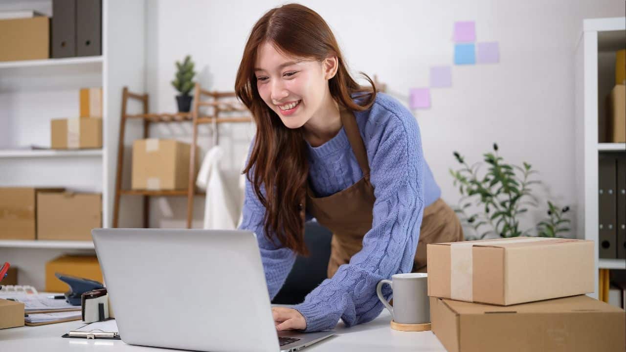 Tools and Strategies to Keep Tabs on Your E-Commerce Inventory