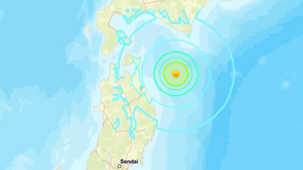 6.9 magnitude aftershock japan tsunami warning