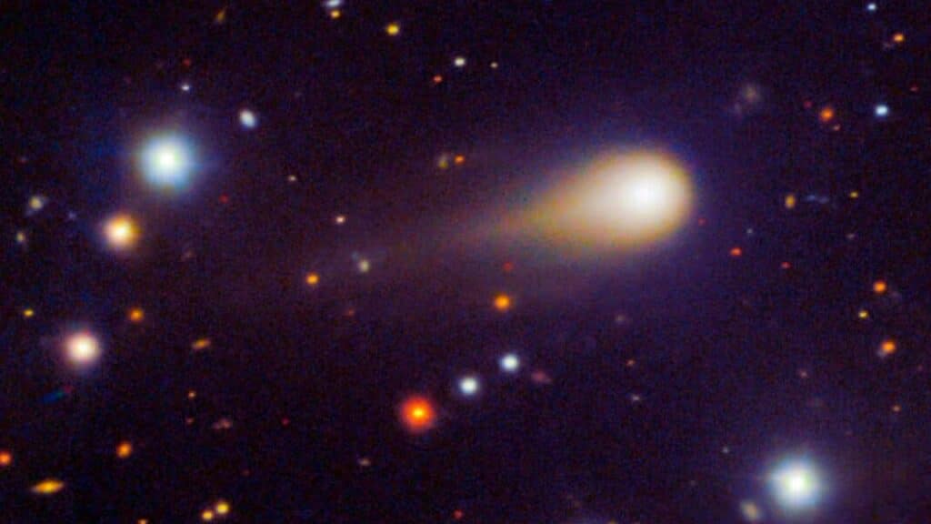 interstellar comet unusual chemistry earth flyby