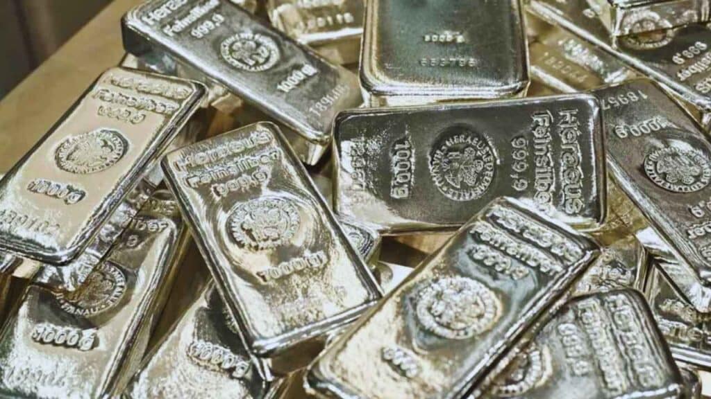 gold and silver hit record highs